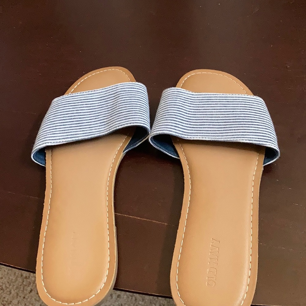 Old navy slide sandals